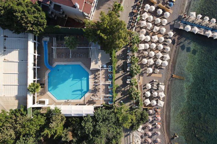 Hotel Pool