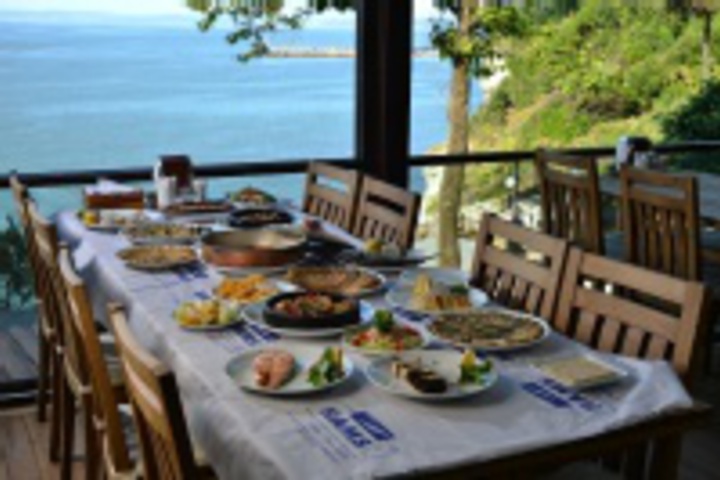 Dining 54 of 216