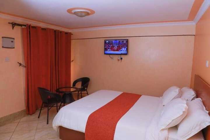 Room 15 of 28