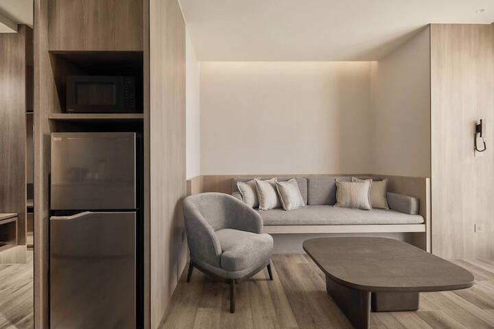 Room 25 of 62