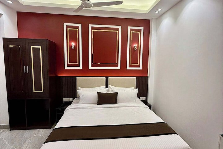 Room 13 of 46