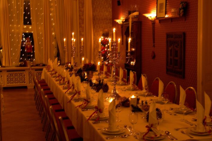 Ballroom/Hall 16 of 22