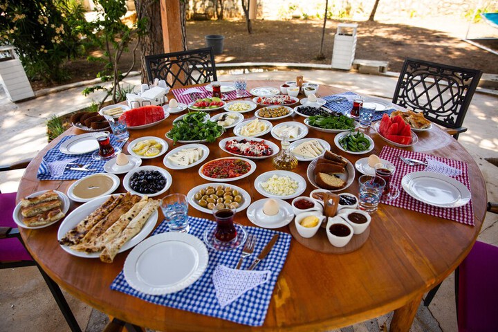 Dining 72 of 139