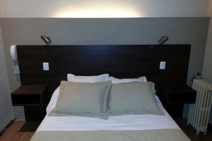 Room 13 of 40
