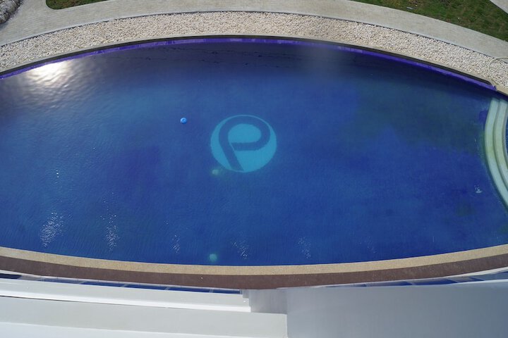 Pool 20 of 34