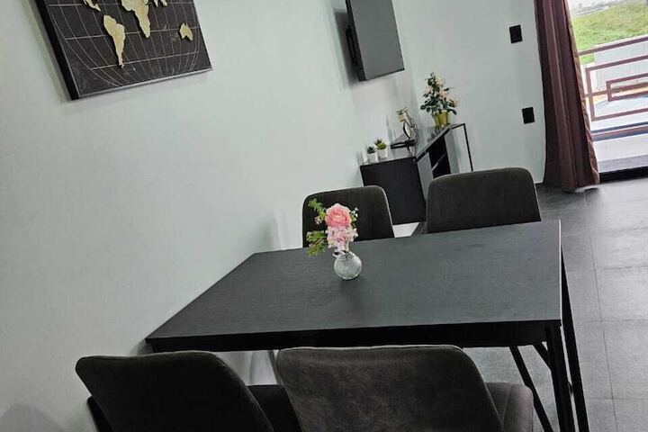 Room 3 of 56