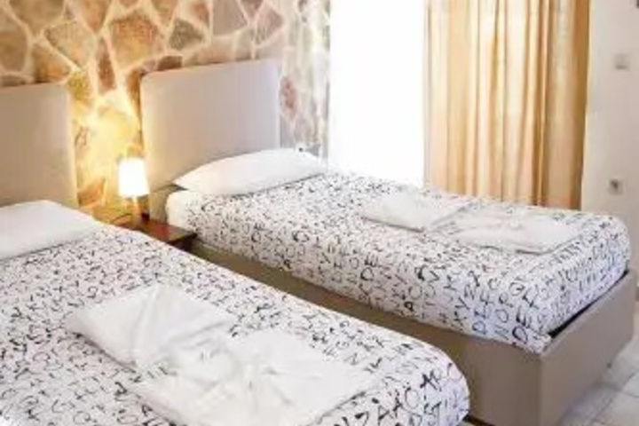 Room 3 of 12