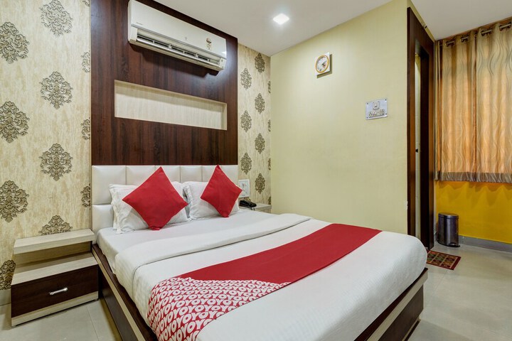 Room 6 of 24