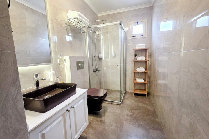 Clean Restrooms
