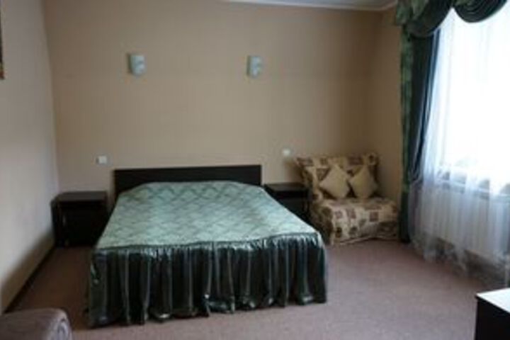 Room 11 of 25
