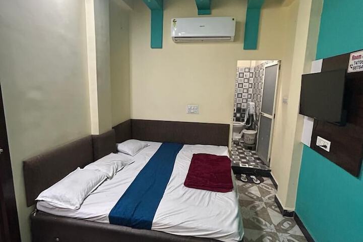 Room 7 of 24