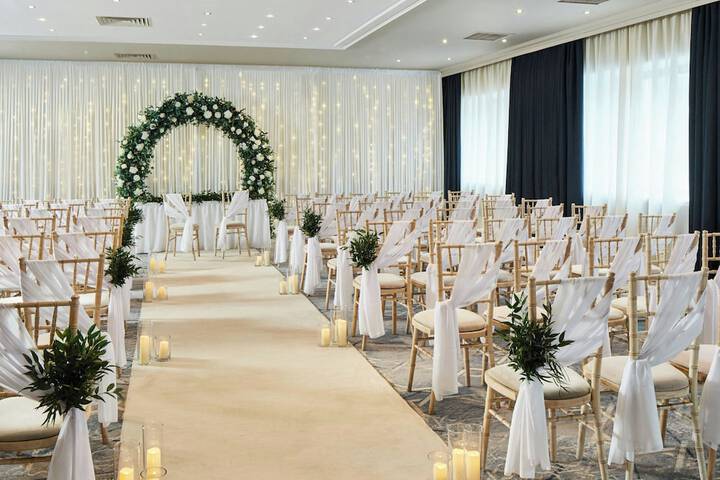 Ballroom/Hall 26 of 47