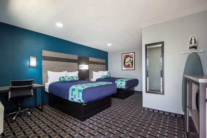 2 Double Beds Pet Friendly (1 of 12)