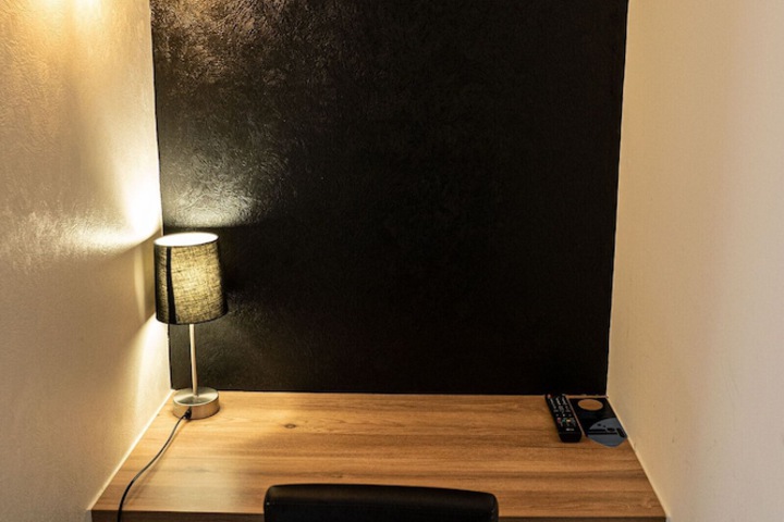 Room 22 of 64