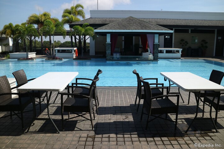 Pool 36 of 60