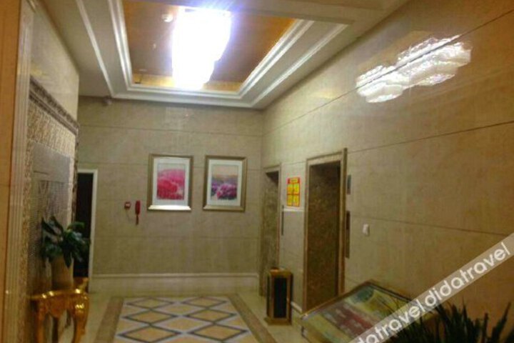 Min Zhou Grand Hotel