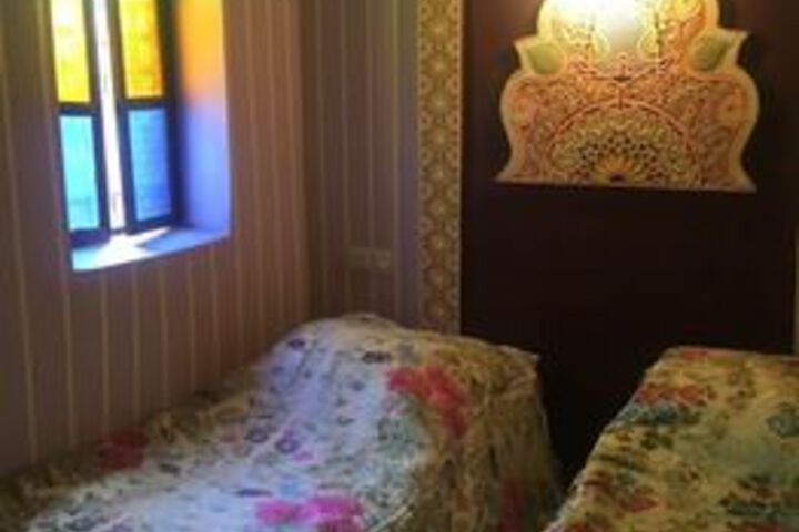Room 11 of 37