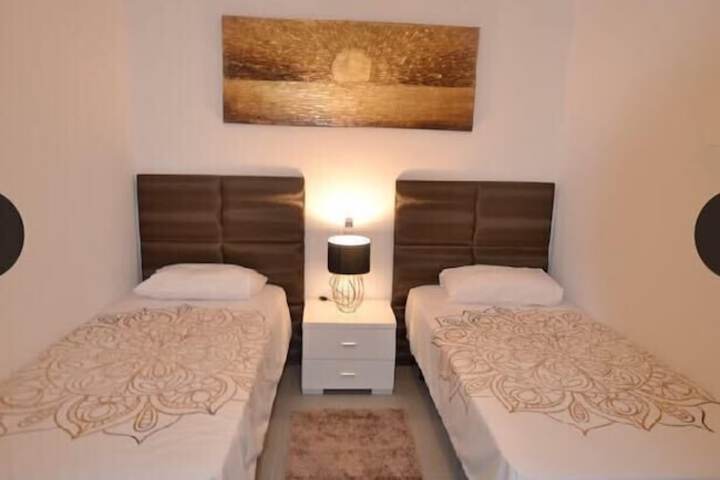Room 3 of 8