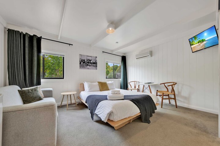Room 2 of 46