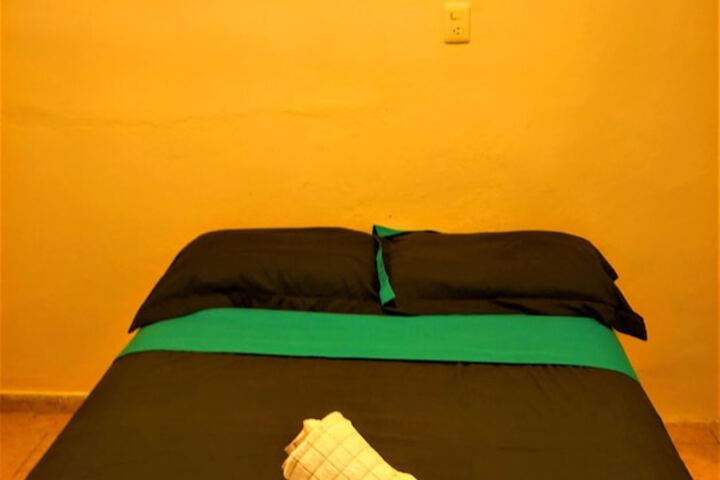 Room 11 of 33