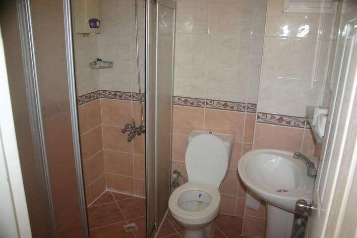 Room 14 of 16