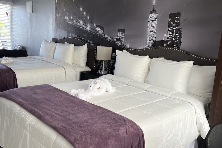 Room 4 of 28