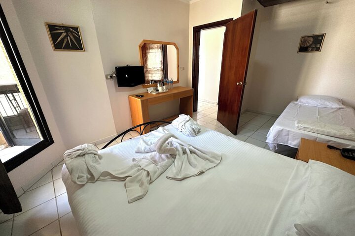 Room 49 of 120
