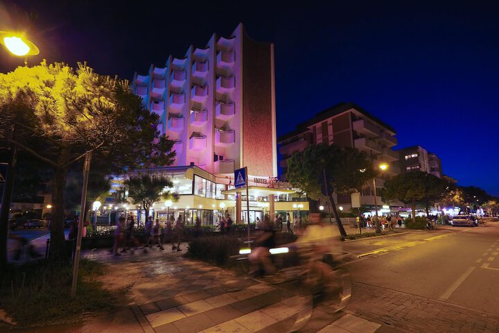 Hotel 82 of 111