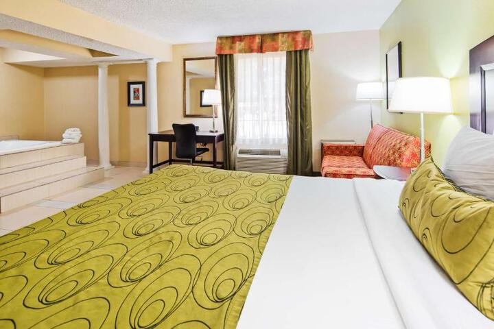 1 King Bed (15 of 15)