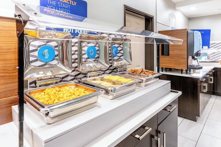 Breakfast/Coffee Service 30 of 40