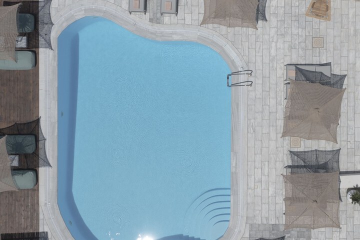 Pool 48 of 64
