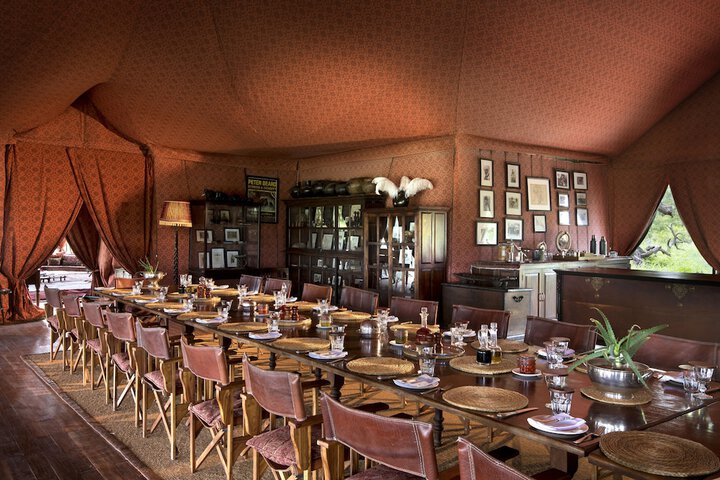 Dining 13 of 15