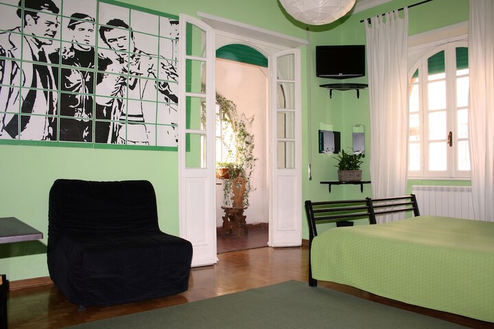 Room 10 of 41