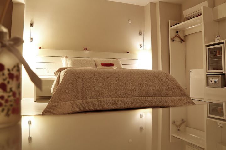 Room 9 of 52