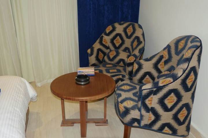 Room 9 of 36