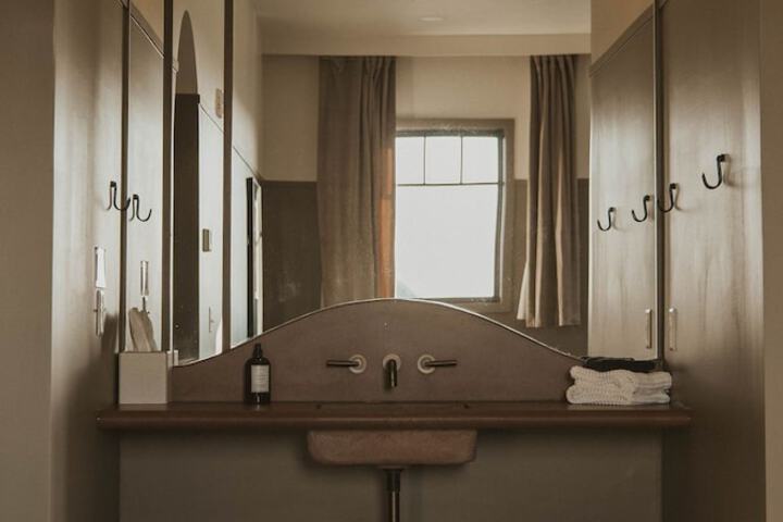 Romantic Suite 1 King Bed Jetted Tub City View (7 of 29)