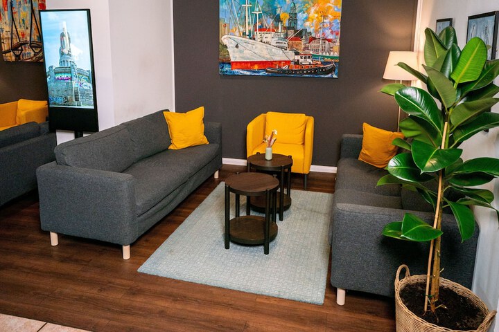 Guest Lobby