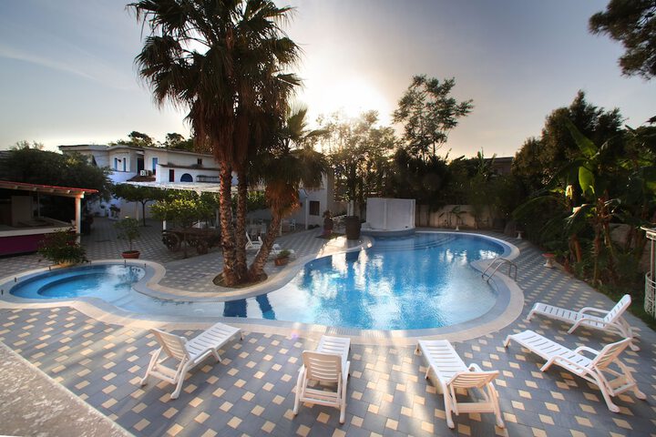 Pools & Facilities