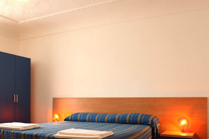 Room 7 of 35