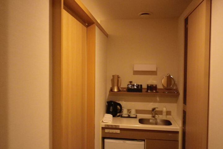 Room 23 of 93
