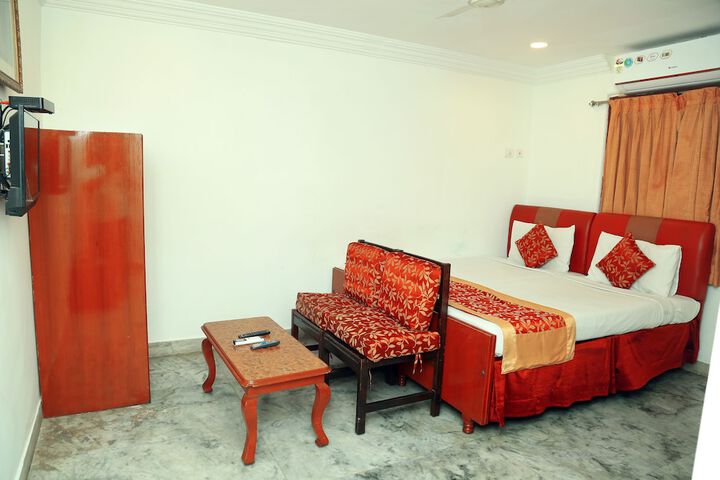 Room 16 of 33