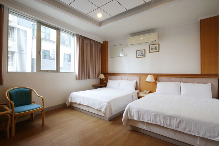 Room 38 of 74