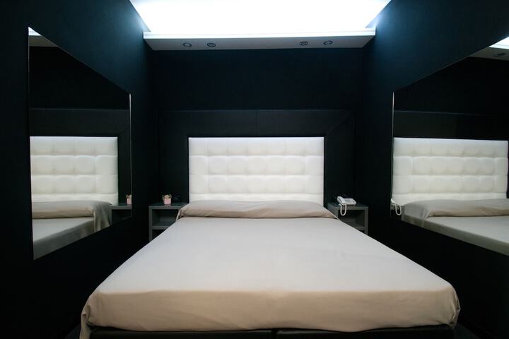Room 34 of 80