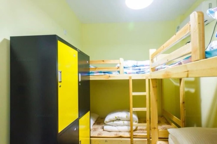 Room 8 of 22