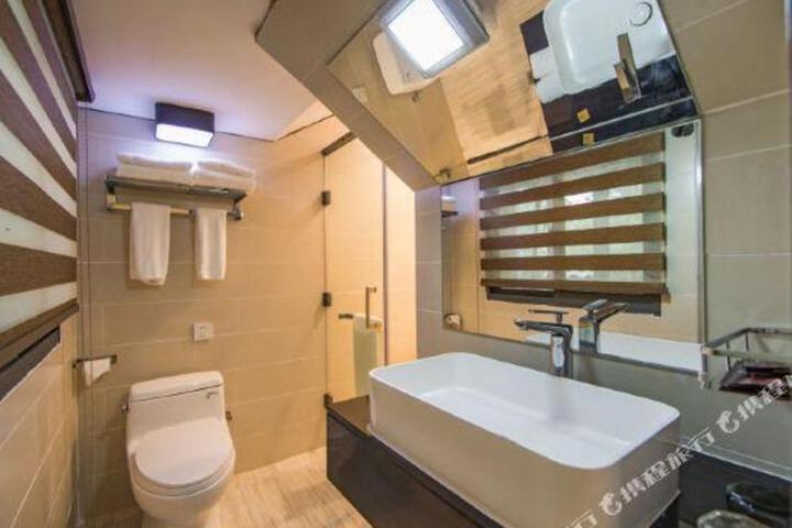 Qianyi Shanshe Villa Hotel