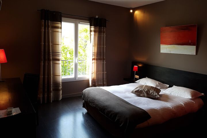 Room 4 of 52
