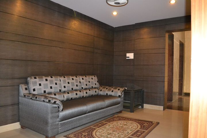 Guest Lobby