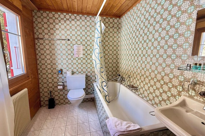 Room 28 of 67