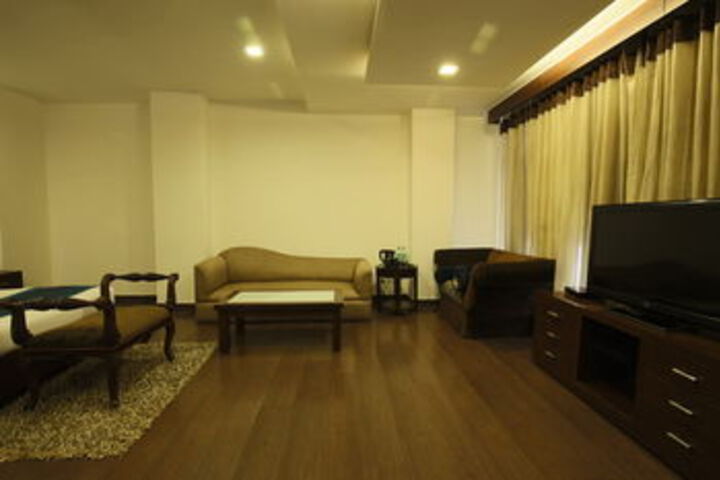 Room 21 of 21