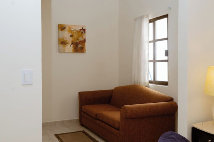 Room 8 of 22